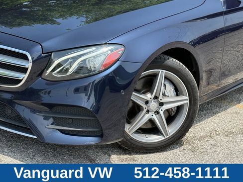 Used 2017 Mercedes-Benz E 300 4MATIC image 3