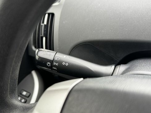 Used 2014 Toyota Prius Three image 25