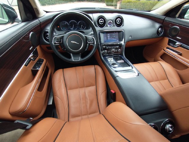 Used 2011 Jaguar XJ L RWD image 58