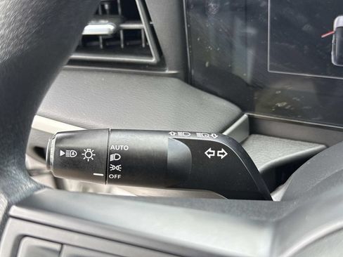 Used 2025 Nissan Kicks S FWD image 37