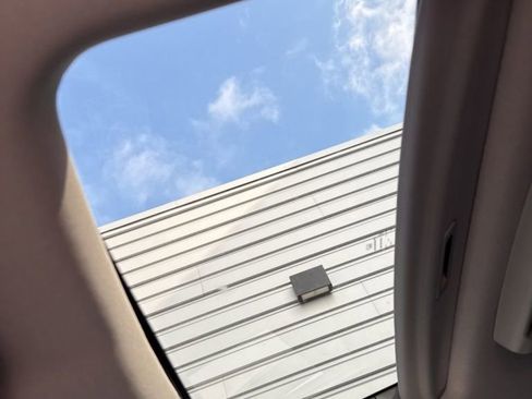 Used 2019 Honda Pilot Elite image 16