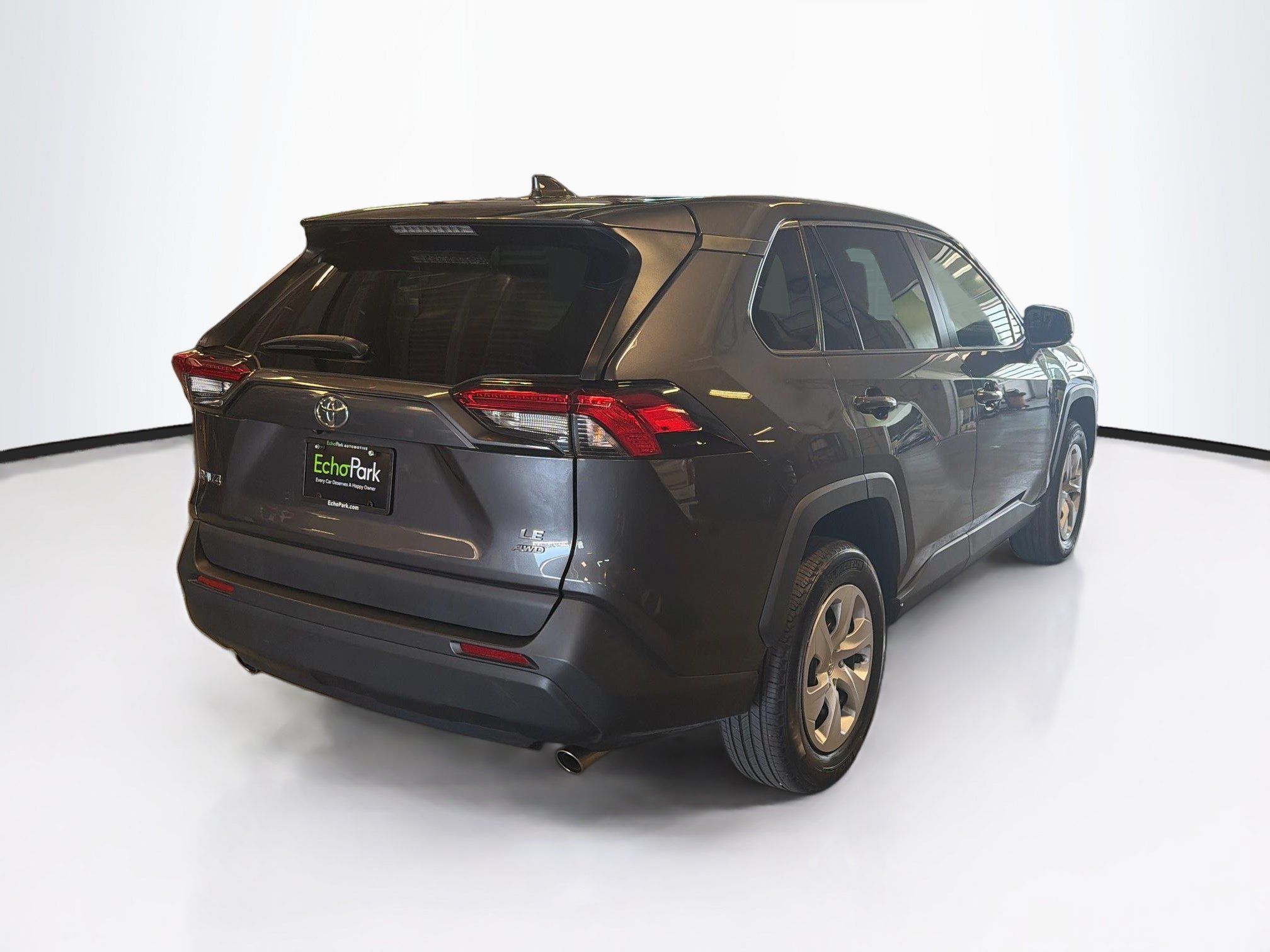 Used 2025 Toyota RAV4 LE AWD/4WD image 9