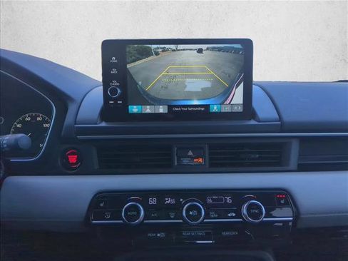 New 2025 Honda Pilot EX-L image 16