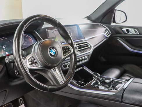 Used 2022 BMW X5 xDrive40i w/ M Sport Package AWD/4WD image 23