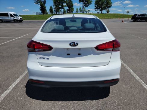 Used 2017 Kia Forte LX FWD image 7