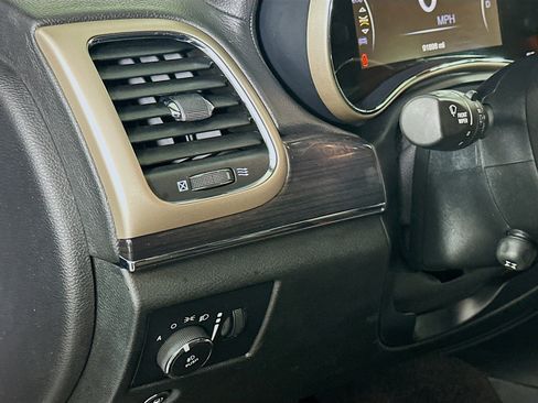 Used 2017 Jeep Grand Cherokee Overland AWD/4WD image 17