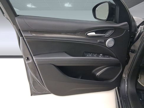 Used 2023 Alfa Romeo Stelvio Quadrifoglio w/ Active Assist Plus Package image 21