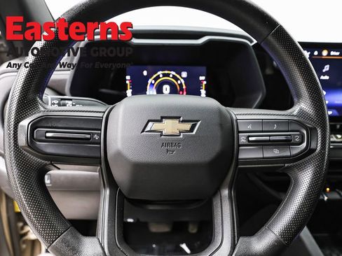 Used 2023 Chevrolet Colorado W/T image 10