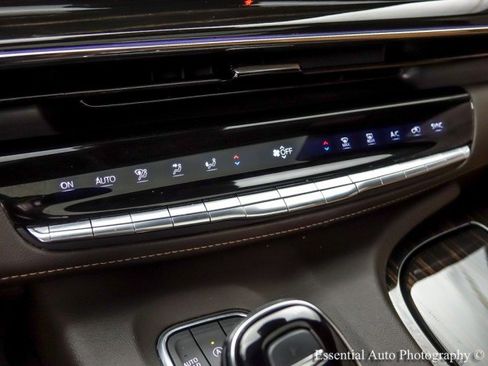 Used 2023 Cadillac Escalade Sport w/ LPO, ONYX Package image 28