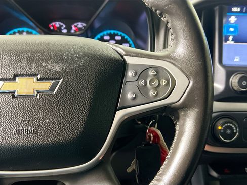 Used 2019 Chevrolet Colorado LT w/ LT Convenience Package image 17
