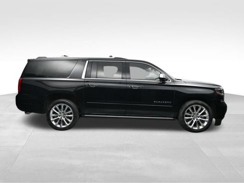 Used 2019 Chevrolet Suburban Premier w/ Premier Plus Edition RWD image 6