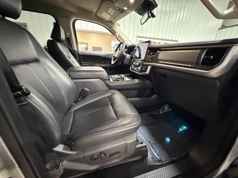 Used 2024 Ford Expedition Max XLT image 42