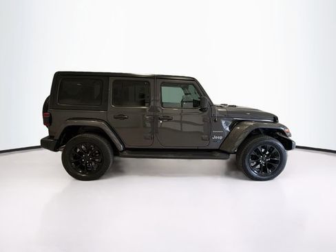 Used 2021 Jeep Wrangler Unlimited Sahara image 8