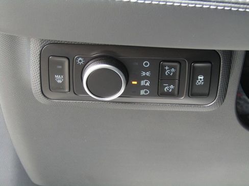 Used 2025 Ford Mustang Mach-E Premium AWD/4WD image 19