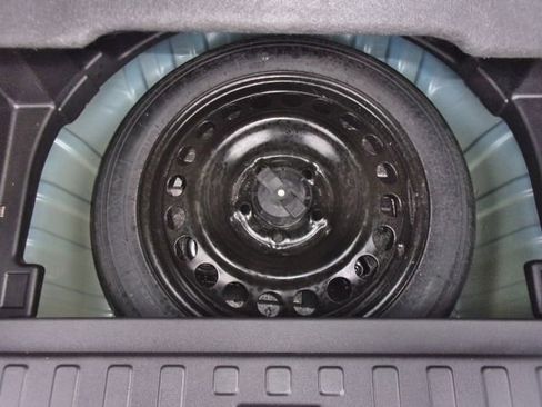 Used 2024 Chevrolet Equinox LT w/ LPO, Floor Liner Package image 29