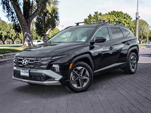 Used 2025 Hyundai Tucson SEL AWD/4WD image 2