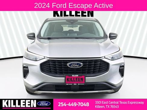 Used 2024 Ford Escape Active w/ Cold Weather Package FWD image 2