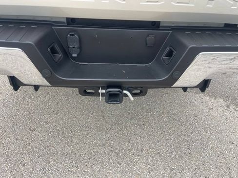 Used 2017 Ford F250 XLT w/ XLT Value Package AWD/4WD image 3