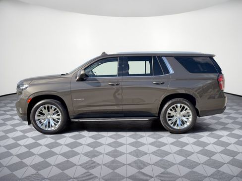 Used 2021 Chevrolet Tahoe LT RWD image 2