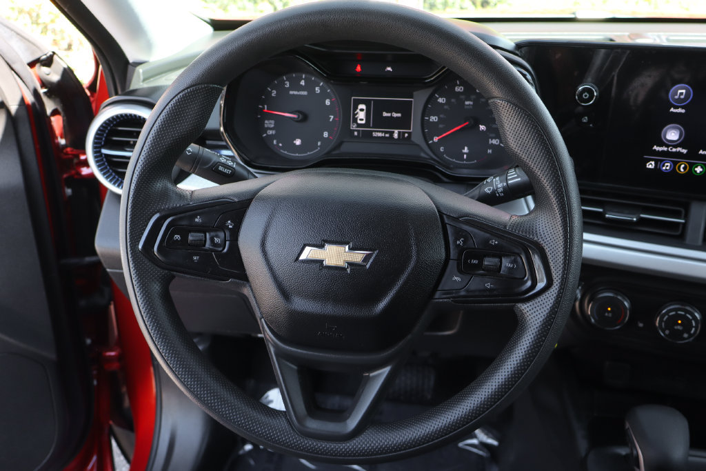 Used 2024 Chevrolet Trax LS w/ LS Convenience Package FWD image 24