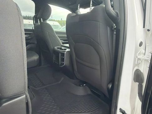 Used 2022 RAM 1500 Big Horn AWD/4WD image 12