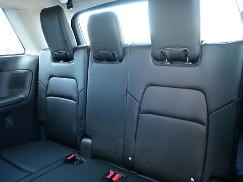 New 2025 Nissan Pathfinder Platinum image 14