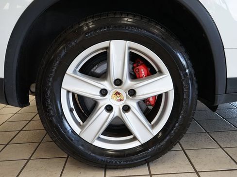 Used 2014 Porsche Cayenne S AWD/4WD image 60