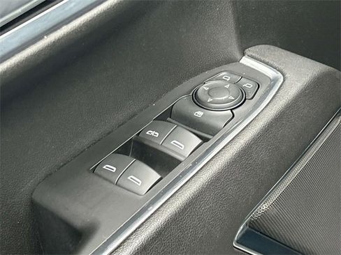 Used 2023 Chevrolet Silverado 1500 LT image 26
