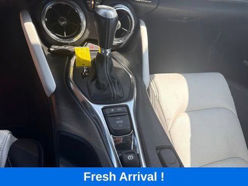 Used 2021 Chevrolet Camaro SS RWD image 8