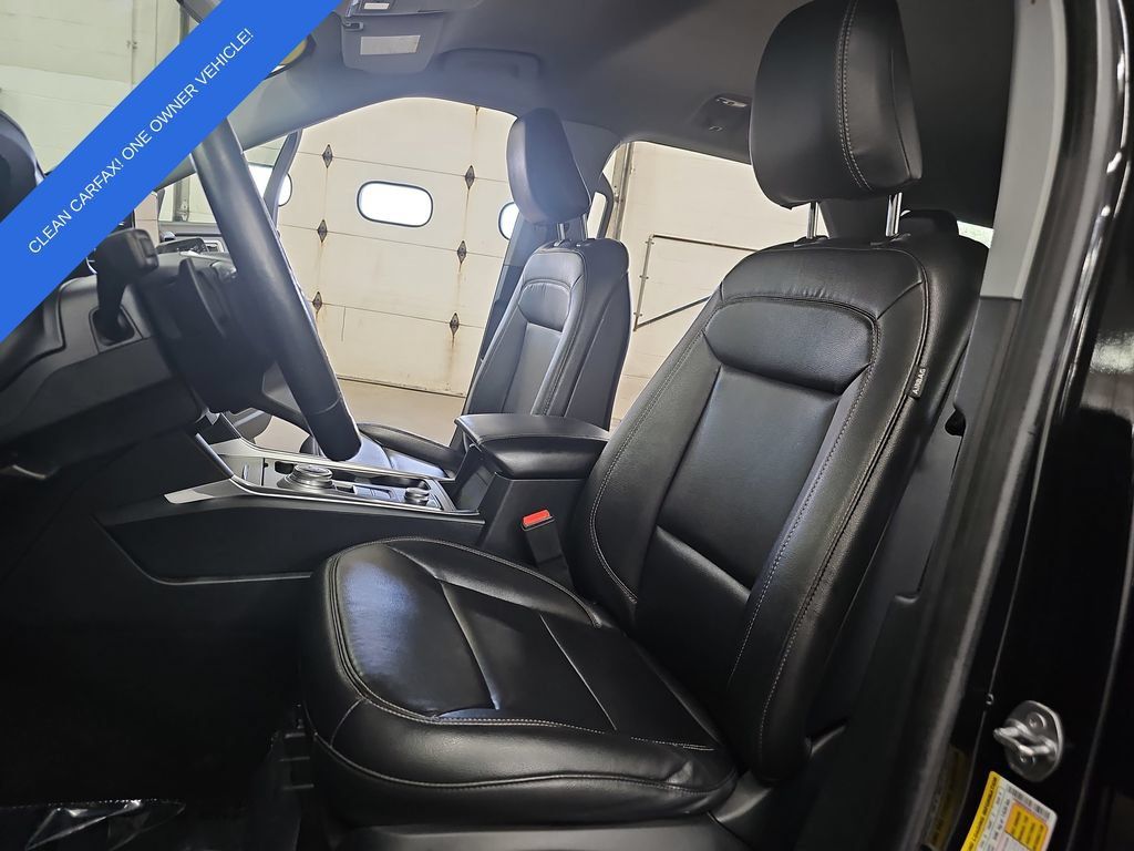 Used 2020 Ford Explorer XLT w/ Equipment Group 202A AWD/4WD image 16