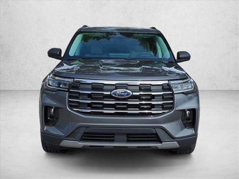 New 2026 Ford Explorer Active w/ Active Comfort Package image 6