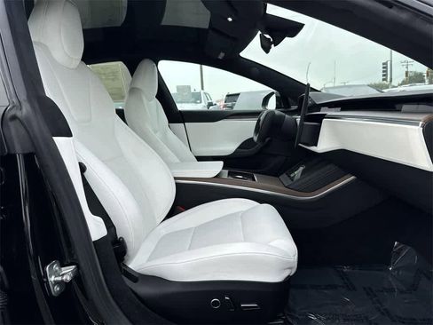 Used 2023 Tesla Model S image 41
