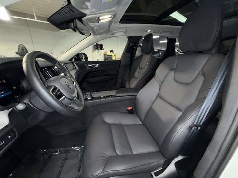 Used 2025 Volvo XC60 T8 Plus AWD/4WD image 2