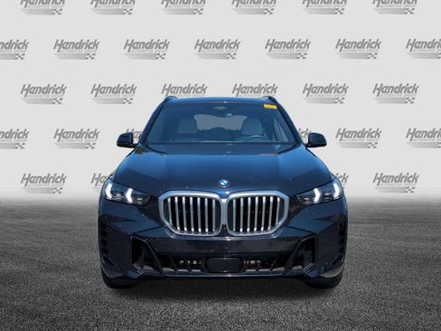 Used 2024 BMW X5 sDrive40i w/ M Sport Package RWD image 3