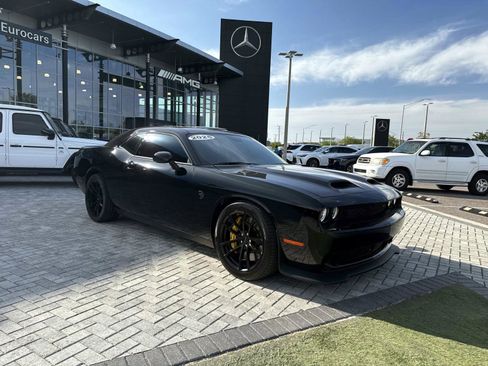 Used 2023 Dodge Challenger SRT Hellcat w/ Driver Convenience Group image 6