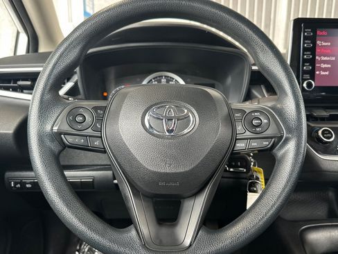 Certified 2020 Toyota Corolla LE FWD image 20