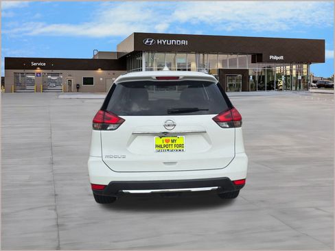 Used 2018 Honda Pilot EX image 10