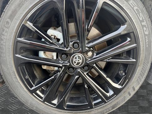 Used 2025 Toyota Camry SE image 20