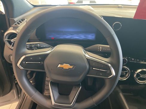 New 2025 Chevrolet Blazer EV LT image 16