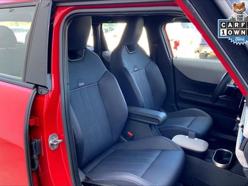 Certified 2025 MINI Cooper S image 7