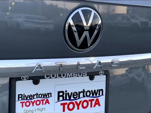 Used 2023 Volkswagen Atlas SE image 9