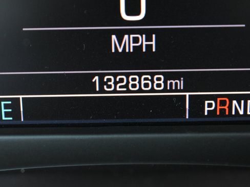 Used 2015 Chevrolet Suburban LTZ image 18