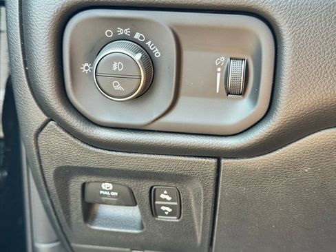 New 2026 RAM 1500 4x4 Crew Cab image 26
