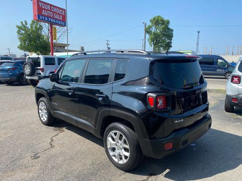 Used 2015 Jeep Renegade Latitude w/ Popular Equipment Group image 8