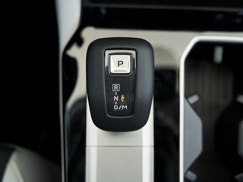 Used 2025 Mitsubishi Outlander SE FWD image 45