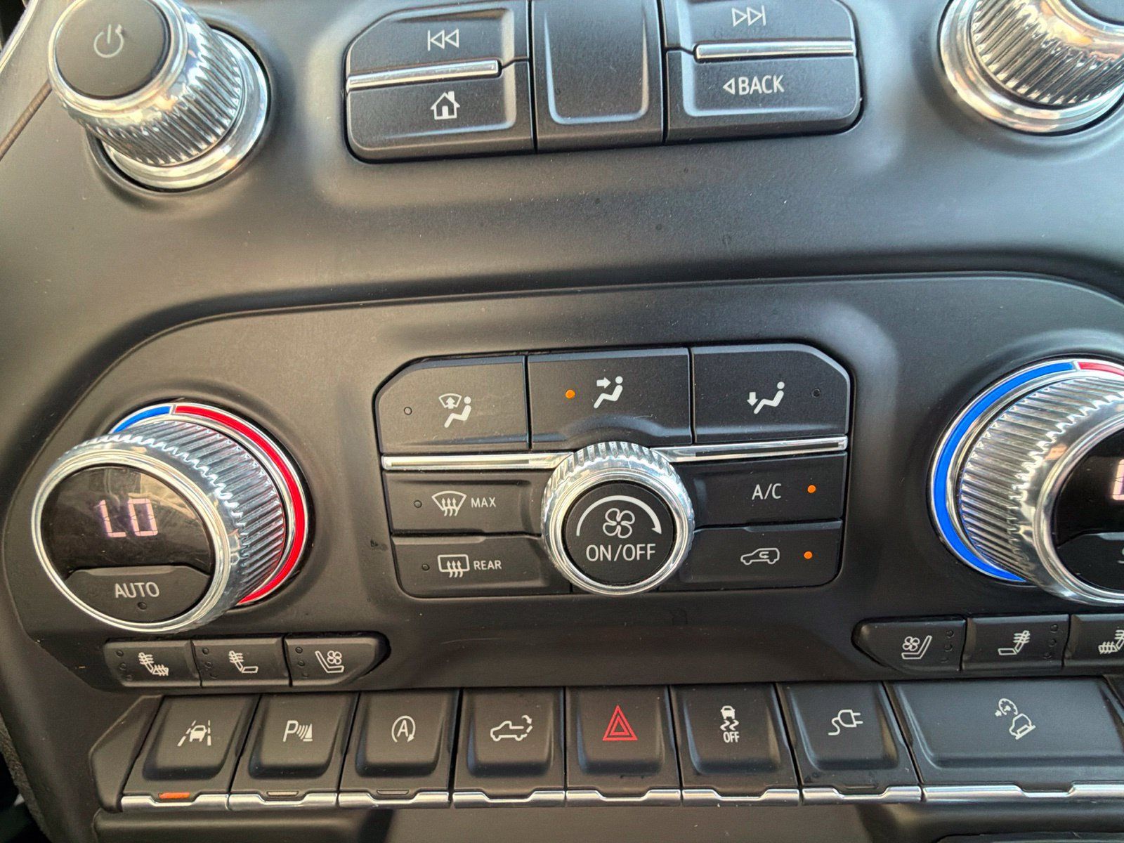 Used 2020 GMC Sierra 1500 AT4 w/ AT4 Premium Package AWD/4WD image 22