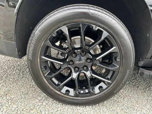 Used 2022 GMC Yukon SLT w/ SLT Premium Package image 10