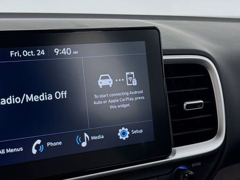 New 2026 Hyundai Venue SEL FWD image 19
