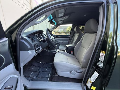Used 2012 Toyota Tacoma 2WD Access Cab image 11