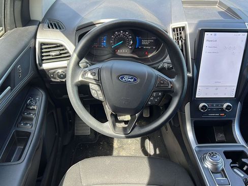 Used 2024 Ford Edge SE AWD/4WD image 8